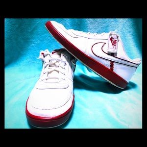 Nike men’s size 14 sneaker!